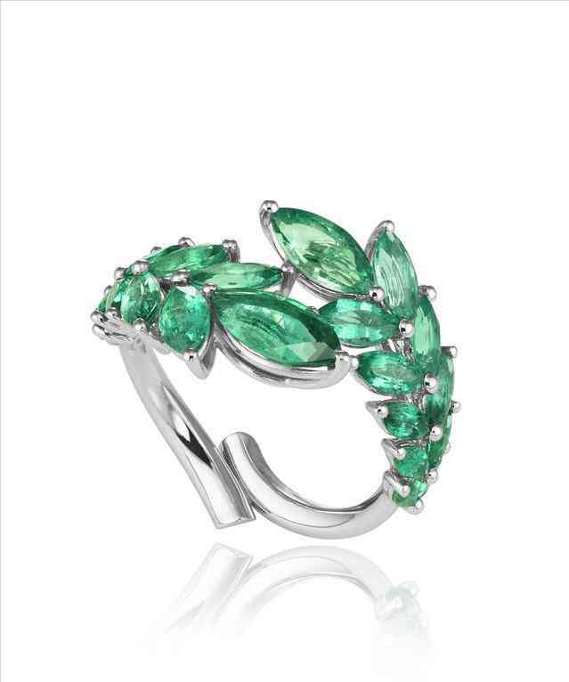 上海精美珠寶 翡翠戒指的多樣化款式與獨特設(shè)計美學